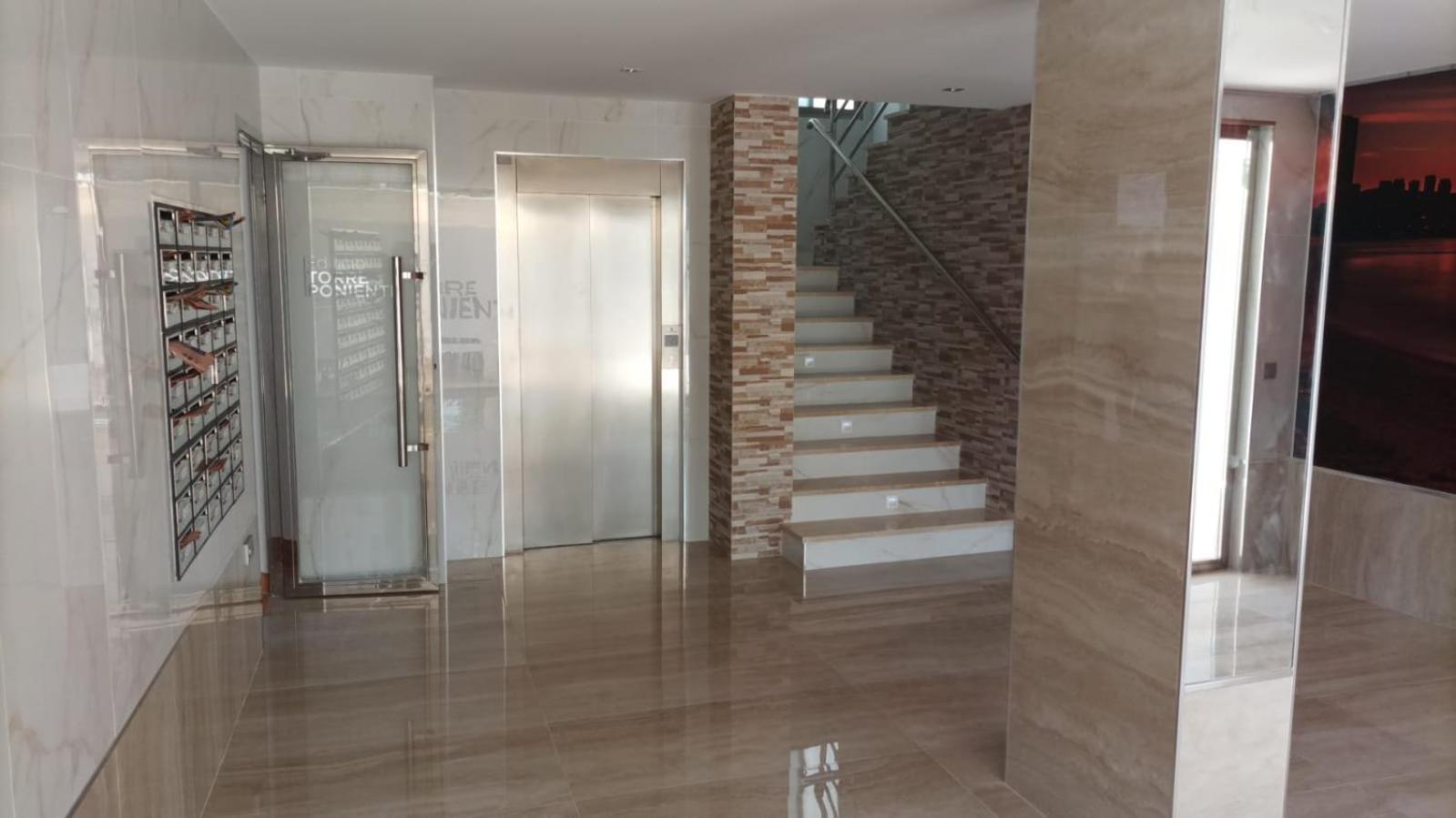 Apartamento Frente Al Mar Benidorm Bagian luar foto